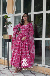 Stylish Deal! Premium Cotton Kurti Sets with Pant & Dupatta π